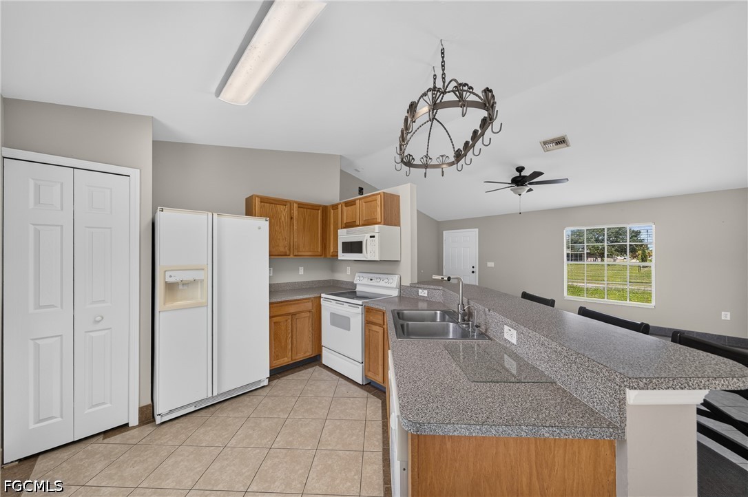 3 Bed SingleFamilyResidence for Sale in Cape Coral, photo 7