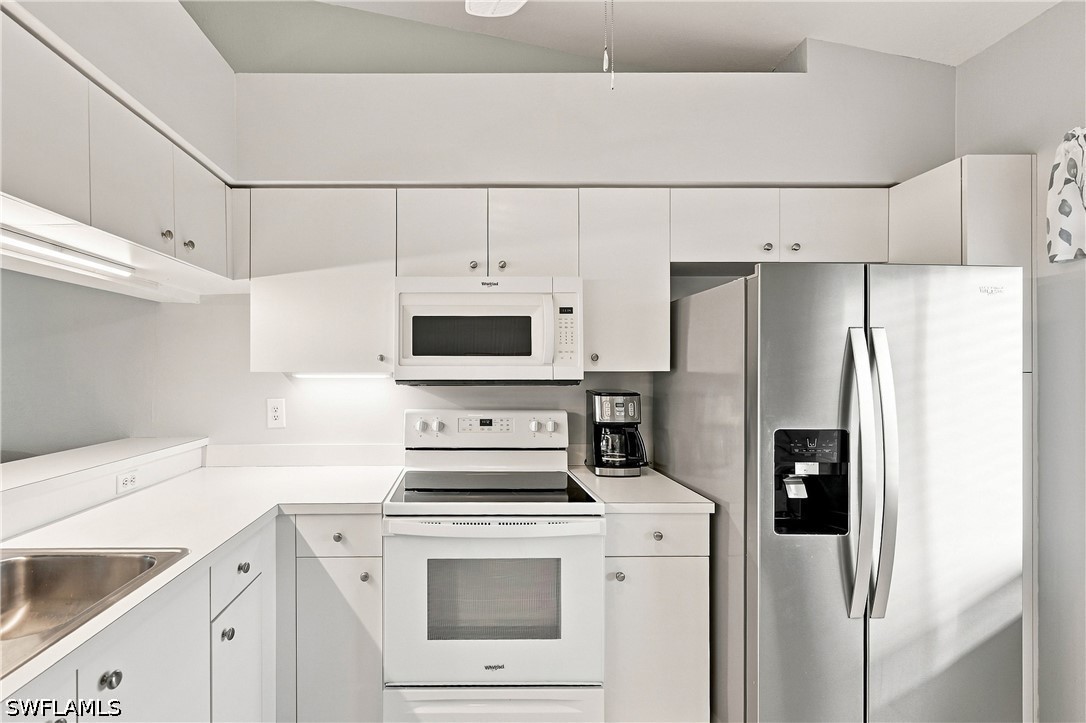 2 Bed Condominium for Sale in Estero, photo 7