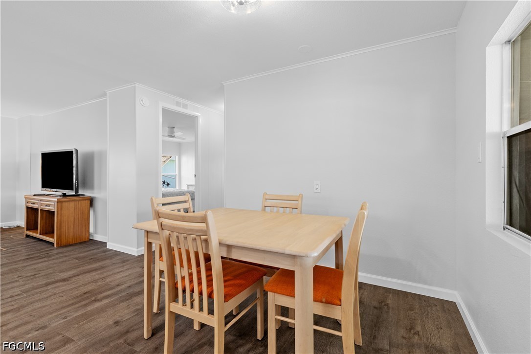 2 Bed ManufacturedHome for Sale in Tamiami Village, photo 7