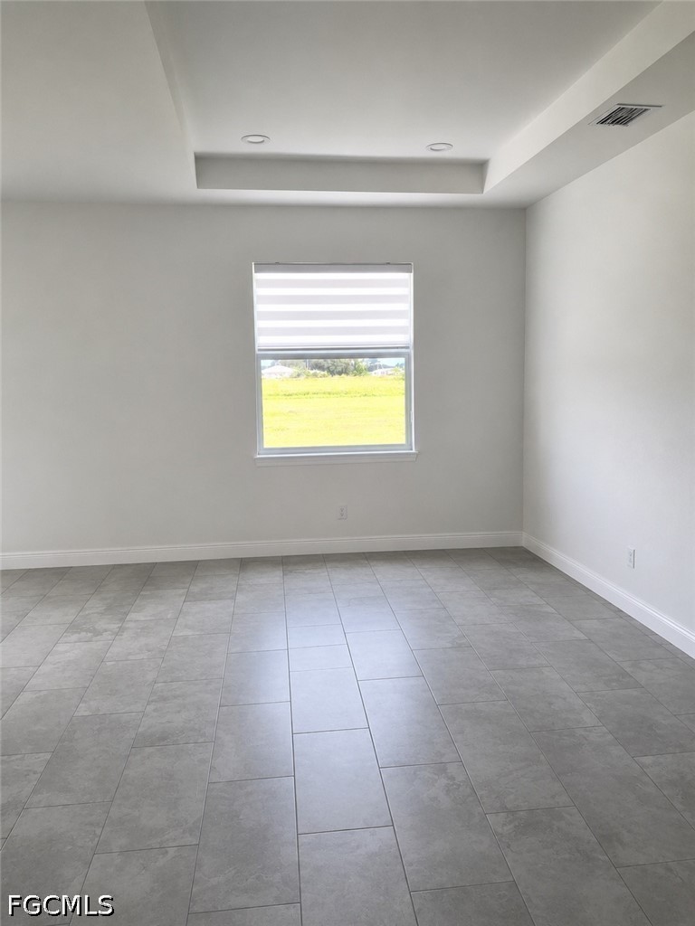 3 Bed SingleFamilyResidence for Sale in Port Labelle, photo 7
