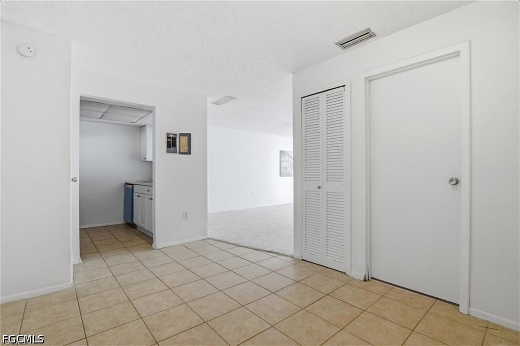 1 Bed Condominium for Sale in Windsor West, photo 7
