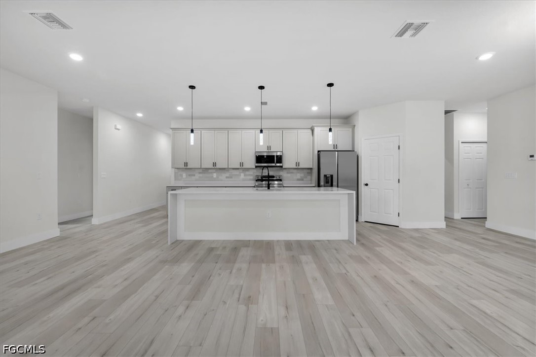 4 Bed SingleFamilyResidence for Sale in Sun N Lakes, photo 7