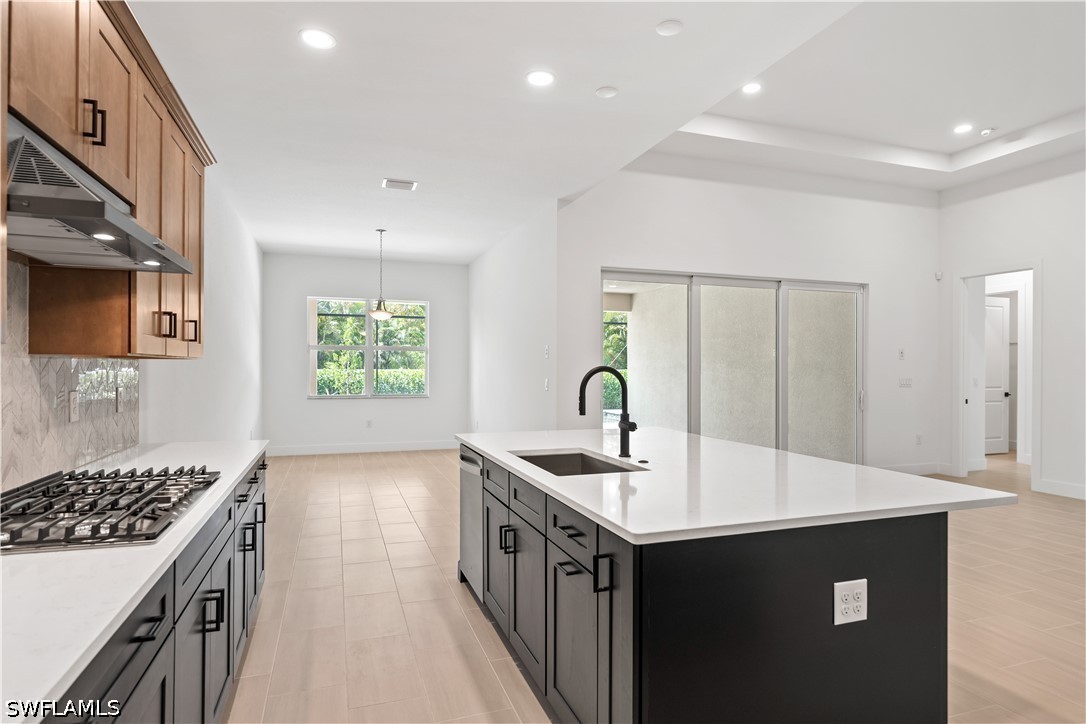 3 Bed Pool Home for Sale in Seven Shores, photo 7