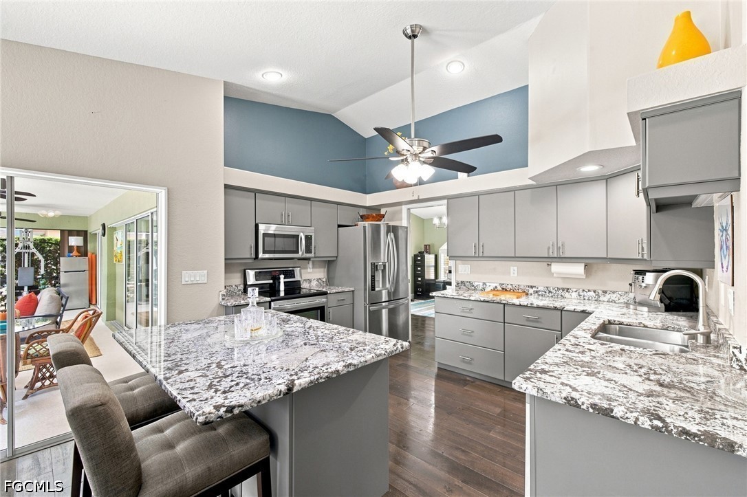 3 Bed Pool Home for Sale in Meadowbrook, photo 7