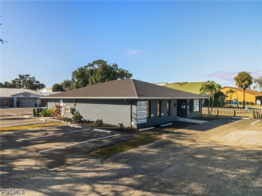 Office for Sale in Fort Myers, photo 7