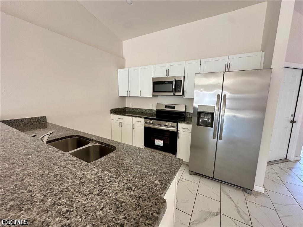 3 Bed Duplex for Sale in Cape Coral, photo 7