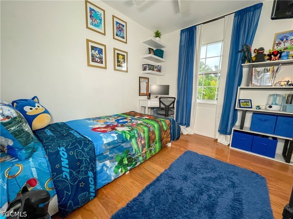 4 Bed Pool Home for Sale in Granada Terrace, photo 7
