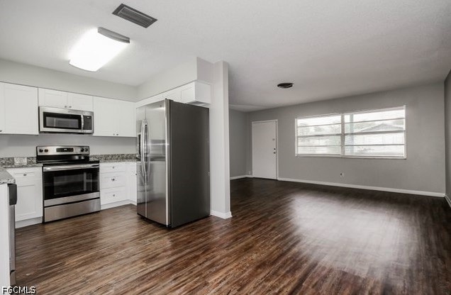 3 Bed SingleFamilyResidence for Sale in St Petersburg, photo 7