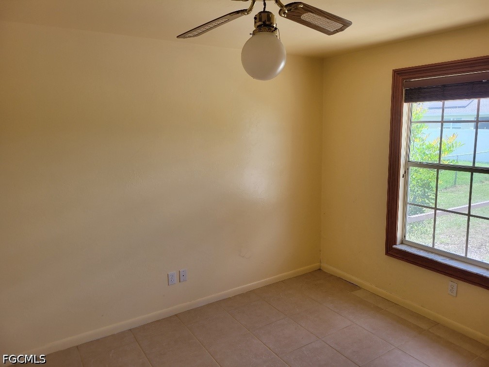 3 Bed Pool Home for Sale in Cape Coral, photo 7