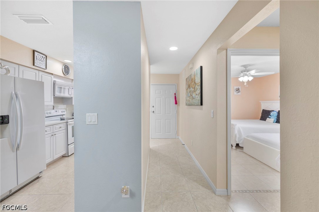 2 Bed Condominium for Sale in Cape Coral, photo 7