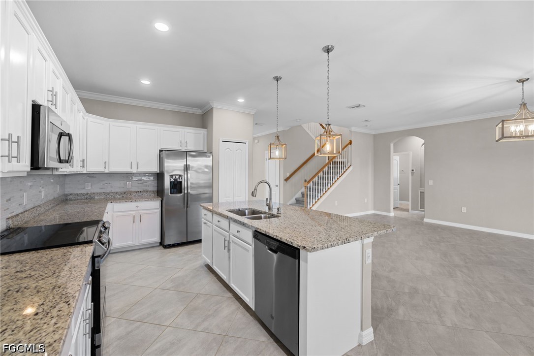 4 Bed SingleFamilyResidence for Sale in Fort Myers, photo 7