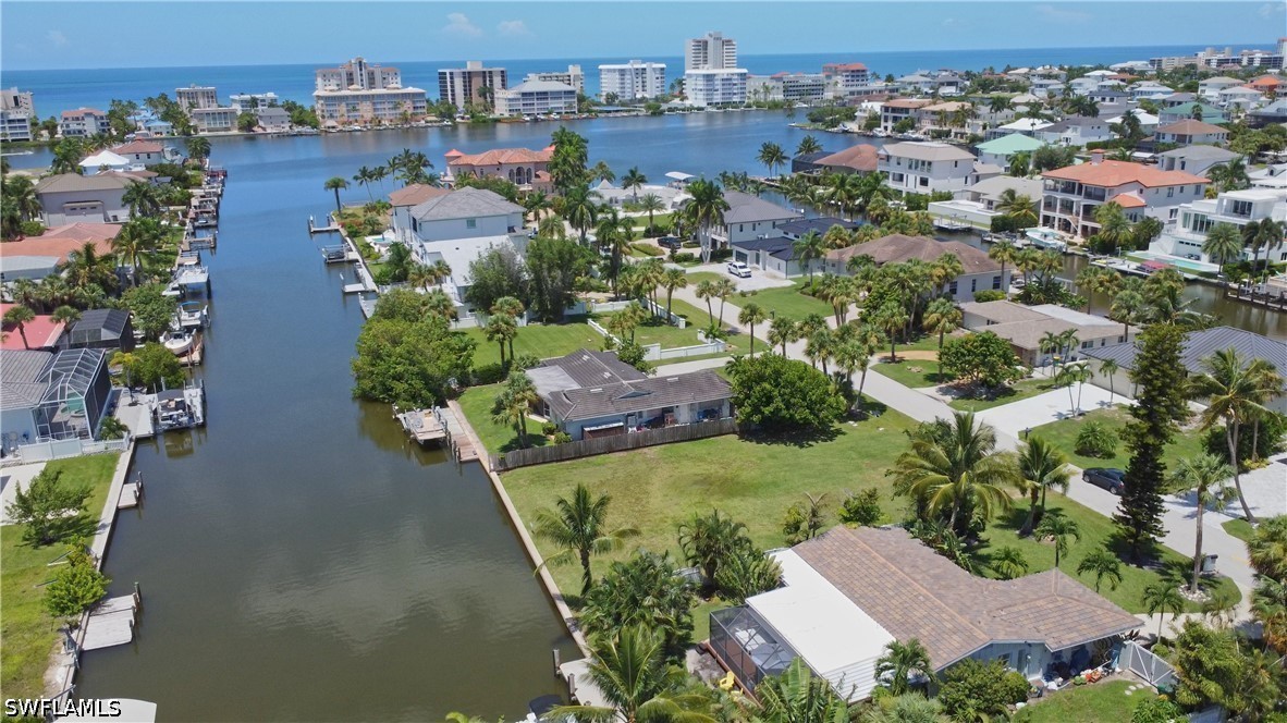 Waterfront Home for Sale in Conners, photo 7
