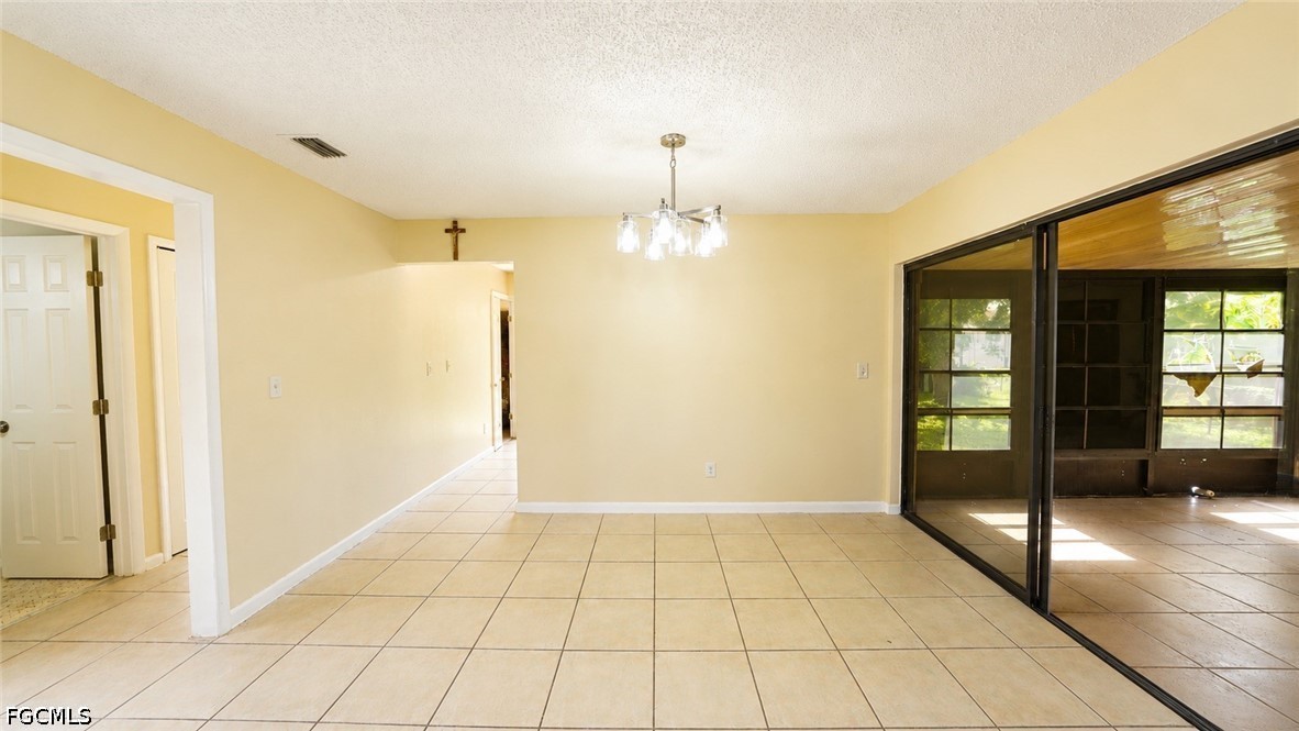 2 Bed SingleFamilyResidence for Sale in Cape Coral, photo 7