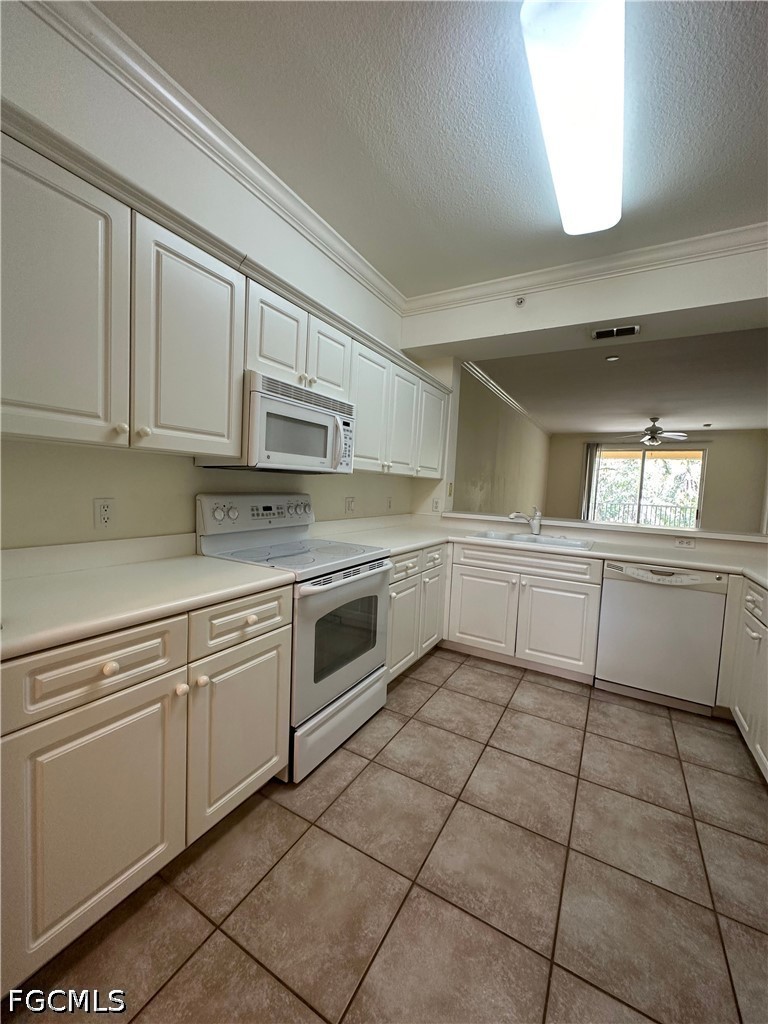 3 Bed Condominium for Sale in Fort Myers, photo 7