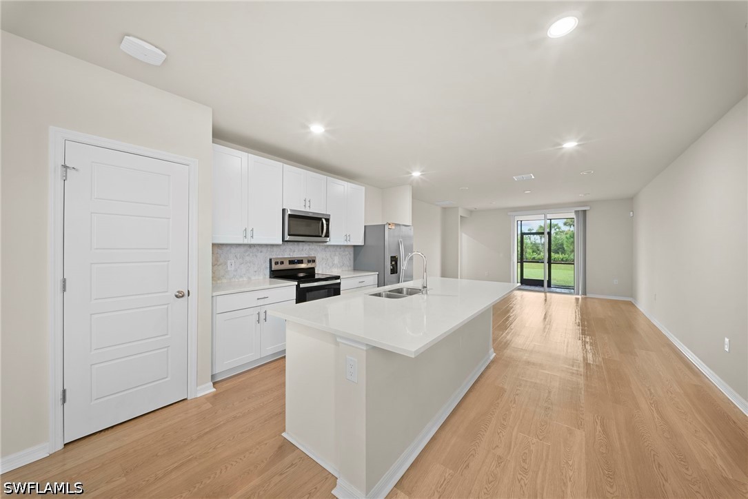 3 Bed SingleFamilyResidence for Sale in Crescent Lakes, photo 7