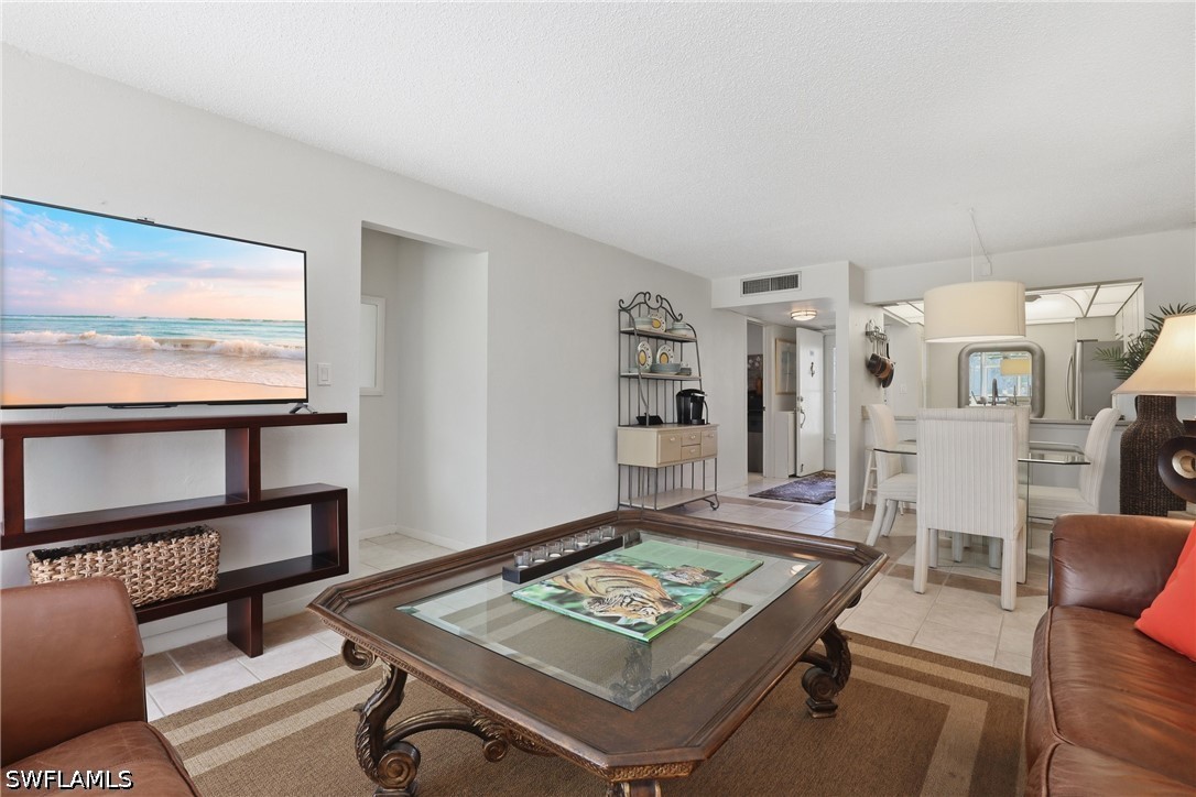 2 Bed Condominium for Sale in Forest Lakes, photo 7