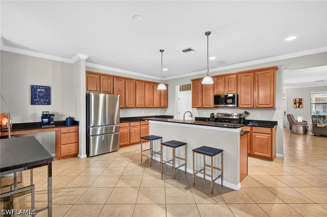 4 Bed Pool Home for Sale in Promenade West, photo 7