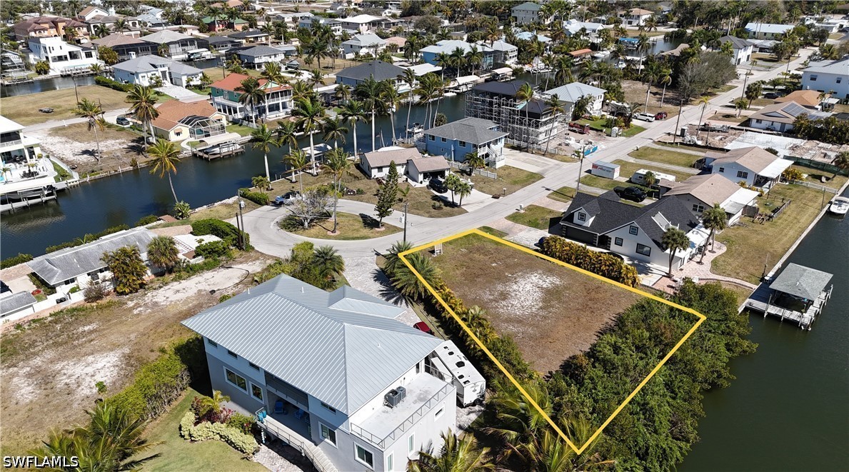 Waterfront Home for Sale in Imperial Shores, photo 7