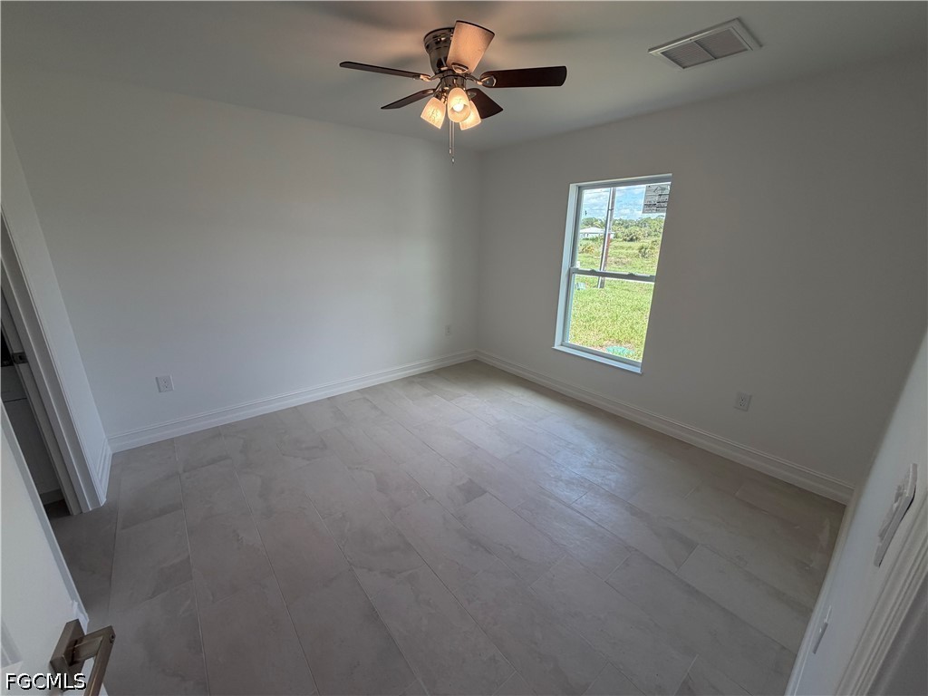 3 Bed SingleFamilyResidence for Sale in Banyan Village, photo 7