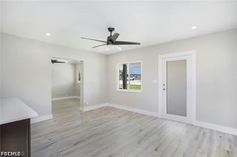2 Bed SingleFamilyResidence for Sale in Bayshore Gardens, photo 7