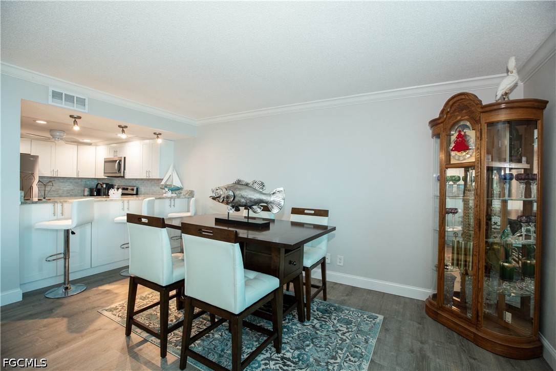 1 Bed Waterfront Home for Sale in Schooner Bay, photo 7