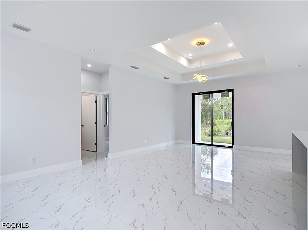 3 Bed SingleFamilyResidence for Sale in Lehigh Acres, photo 7