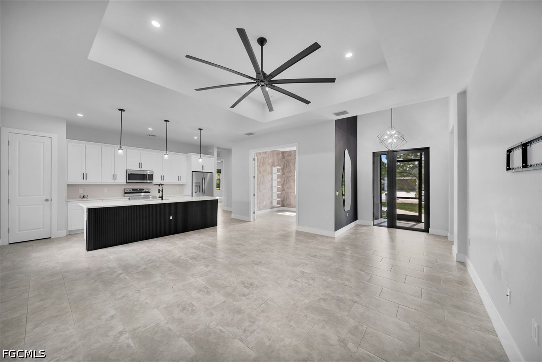 3 Bed SingleFamilyResidence for Sale in Lehigh Acres, photo 7