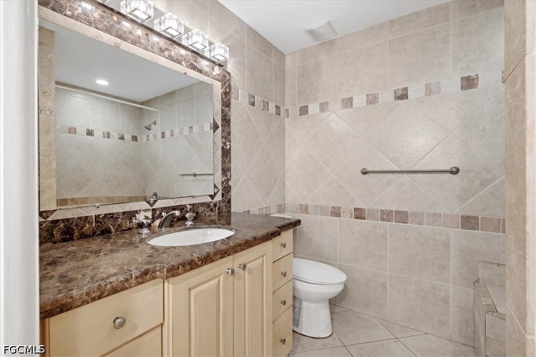 3 Bed Pool Home for Sale in Naples, photo 7