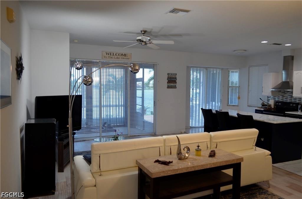 3 Bed Waterfront Home for Sale in Emerald Cove, photo 7