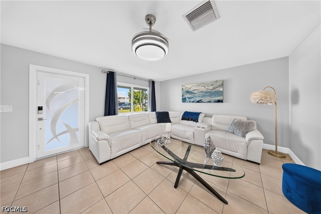 3 Bed Duplex for Sale in Cape Coral, photo 7