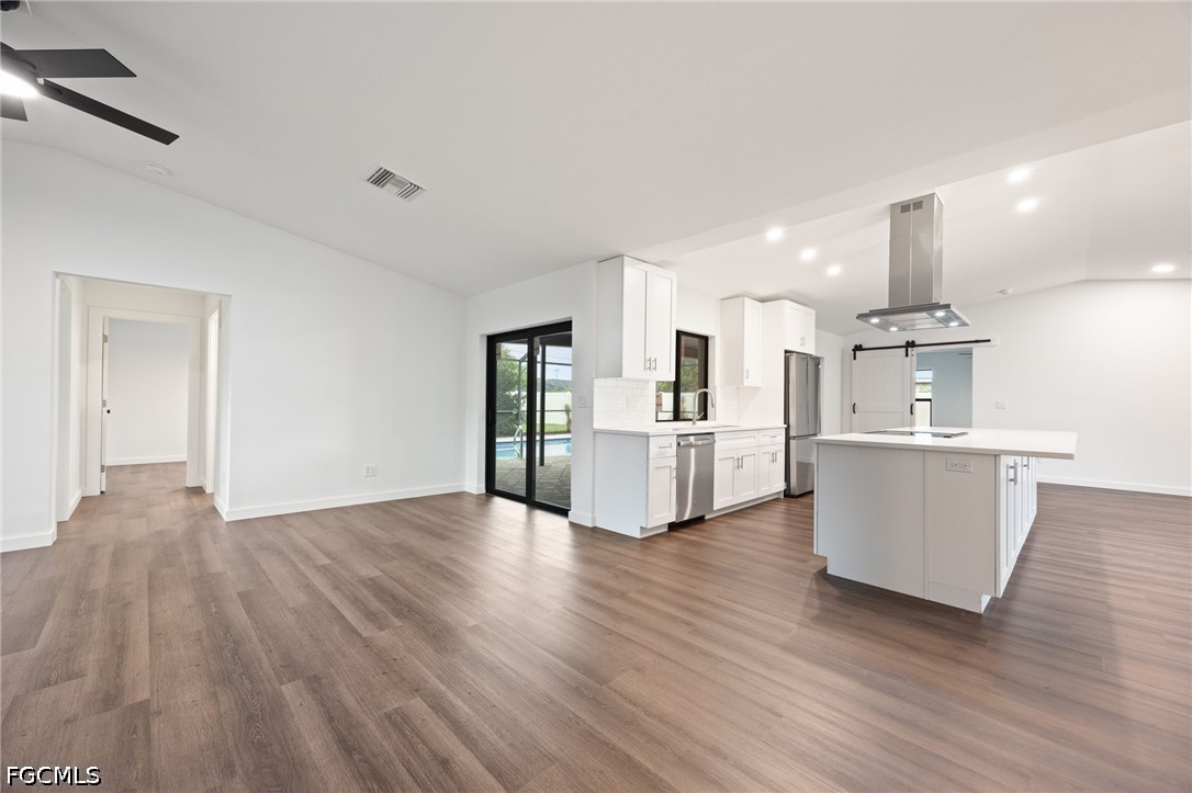3 Bed Pool Home for Sale in Cape Coral, photo 7
