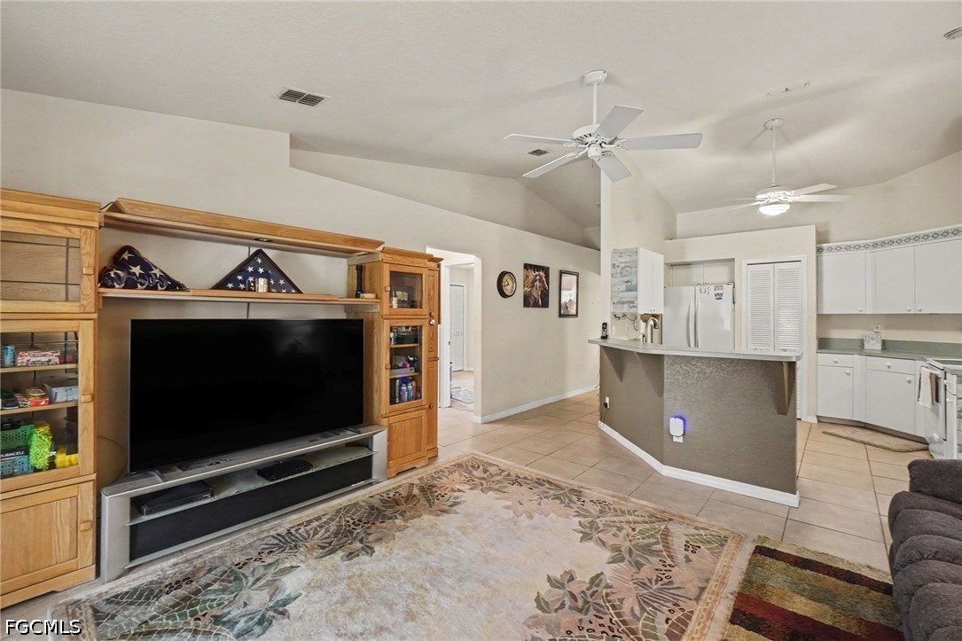 3 Bed Pool Home for Sale in Cape Coral, photo 7