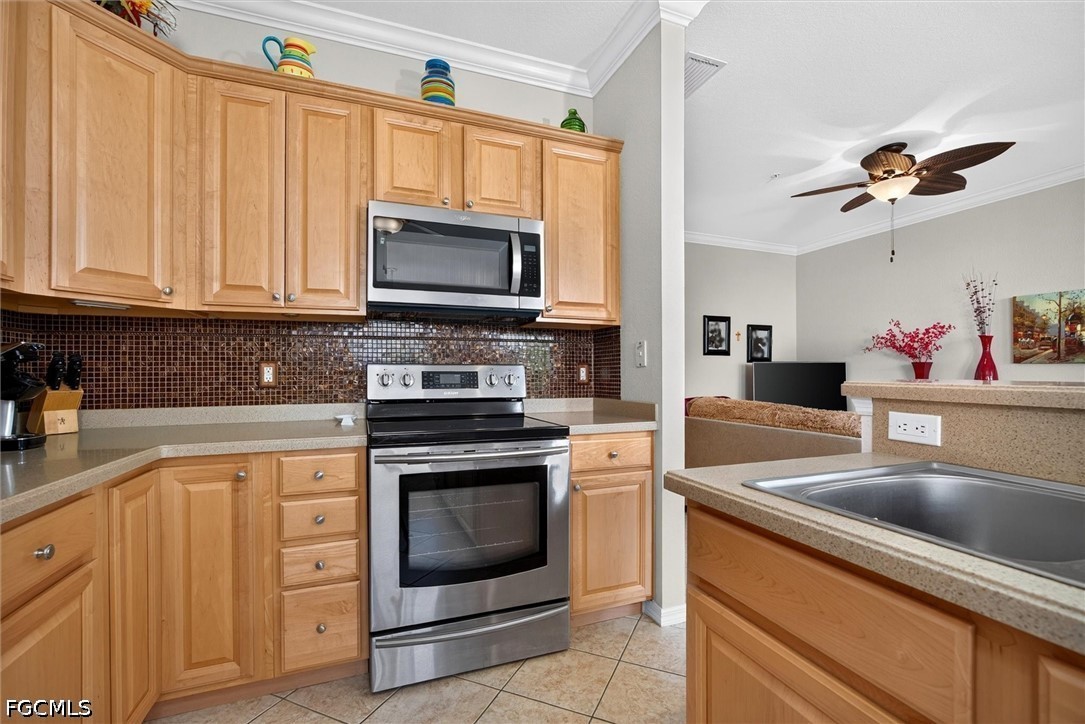 3 Bed Condominium for Sale in Reflection Lakes, photo 7