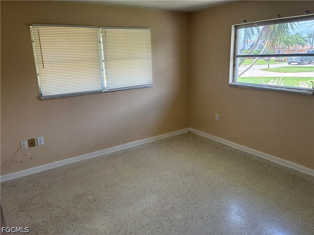 2 Bed Waterfront Home for Sale in Cape Coral, photo 7