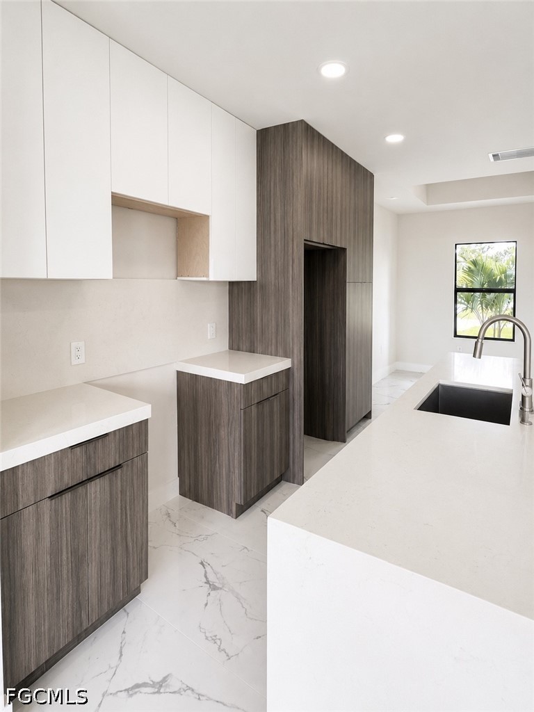 3 Bed SingleFamilyResidence for Sale in Lehigh Acres, photo 7