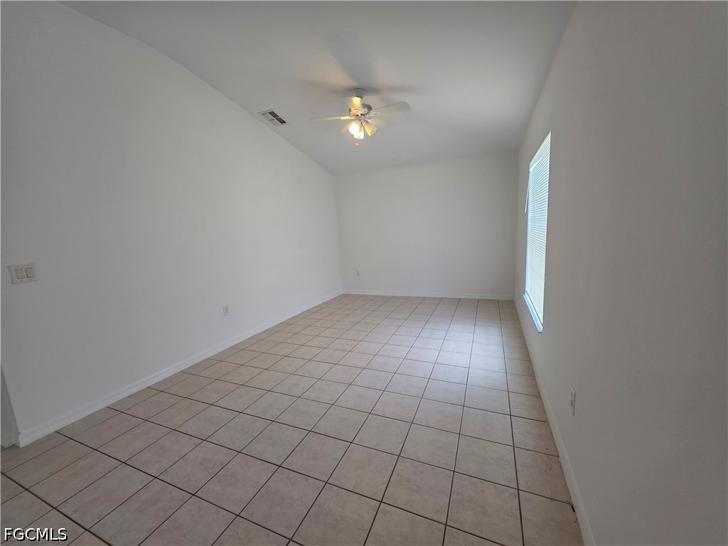 3 Bed SingleFamilyResidence for Sale in Cape Coral, photo 7
