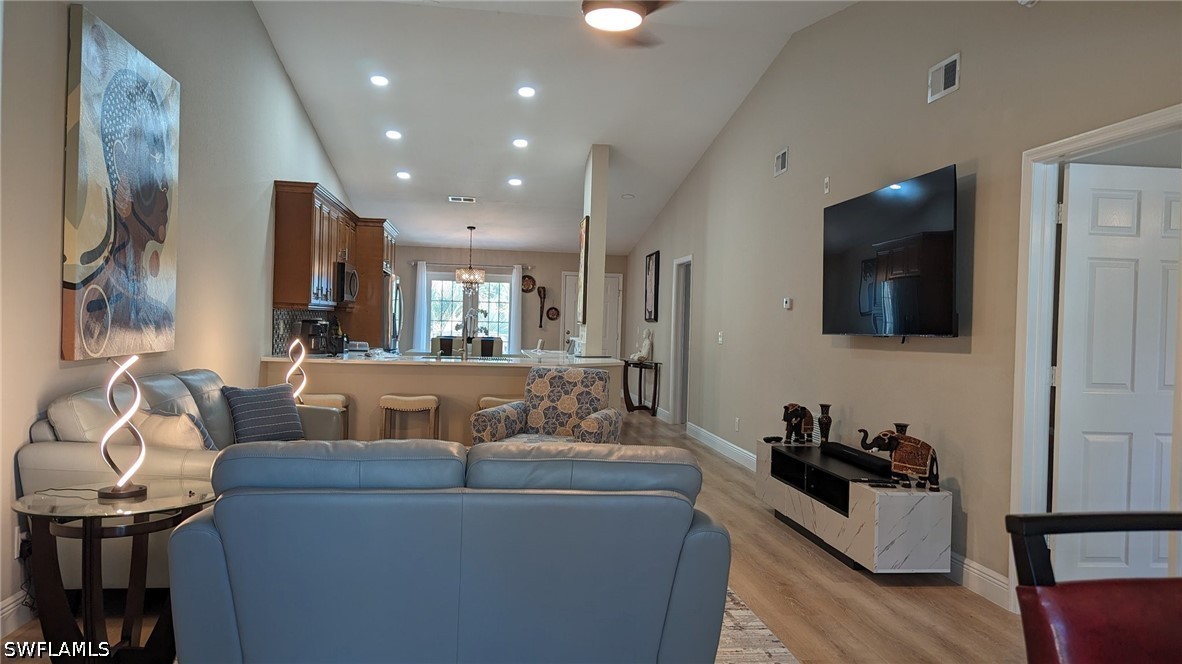 2 Bed Condominium for Sale in Naples, photo 7