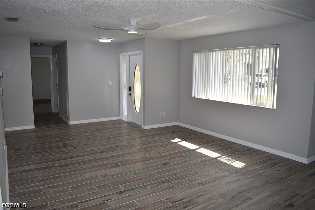 3 Bed Pool Home for Sale in Cape Coral, photo 7