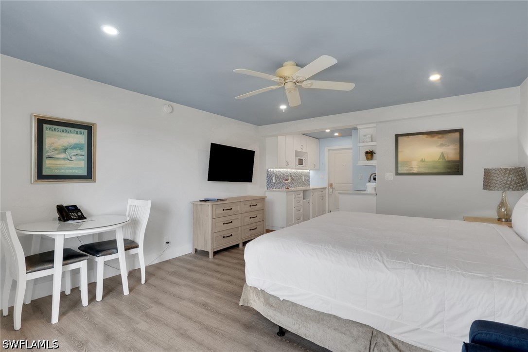 Waterfront Home for Sale in Cove Inn, photo 7