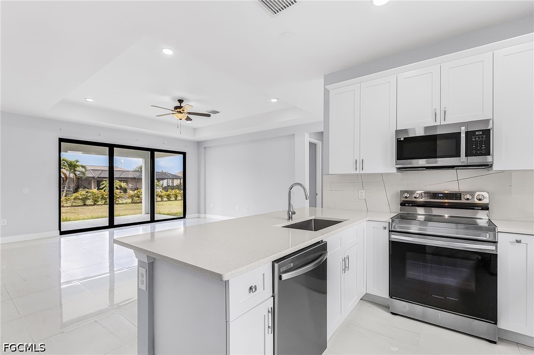 3 Bed SingleFamilyResidence for Sale in Cape Coral, photo 7