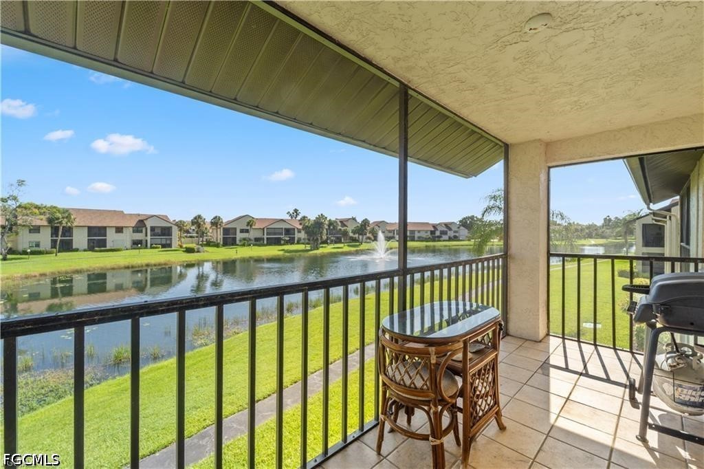 2 Bed Waterfront Home for Sale in Fort Myers, photo 7