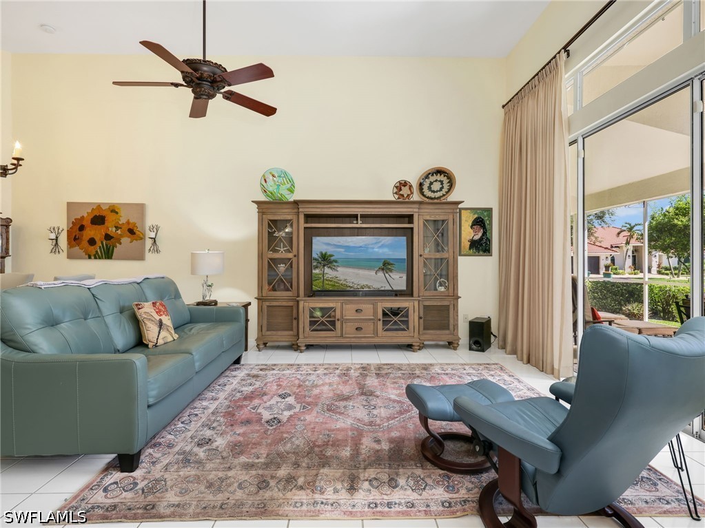 3 Bed SingleFamilyResidence for Sale in Naples, photo 7