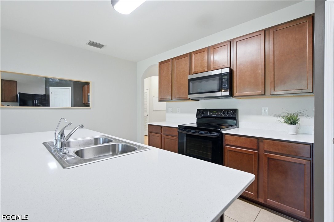4 Bed SingleFamilyResidence for Sale in San Carlos Park, photo 7