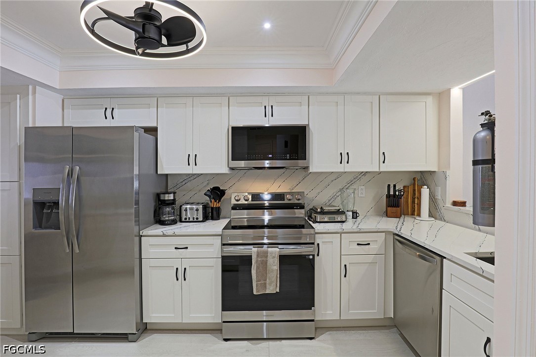 2 Bed Pool Home for Sale in Fort Myers, photo 7