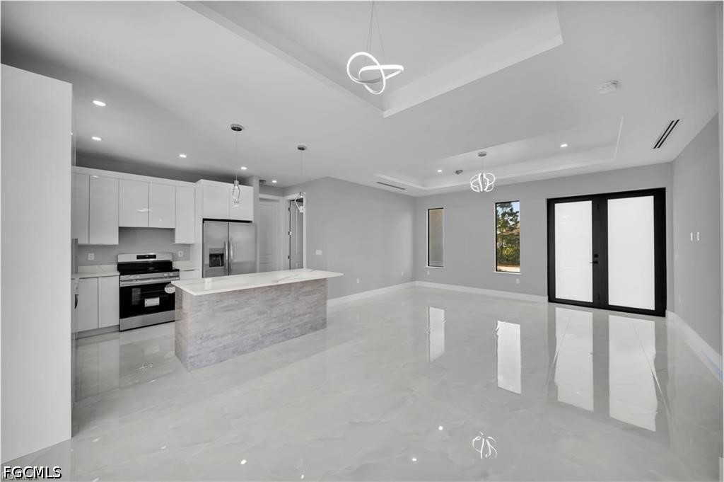 3 Bed SingleFamilyResidence for Sale in Lehigh Acres, photo 7