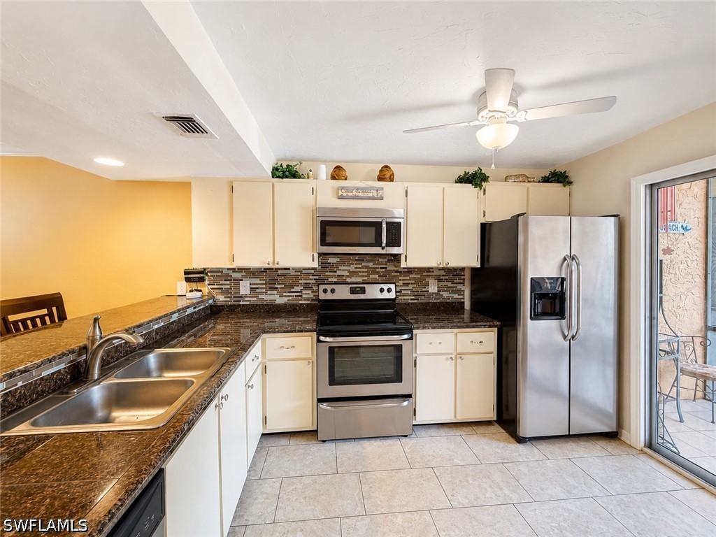 2 Bed Condominium for Sale in Winterpark, photo 7