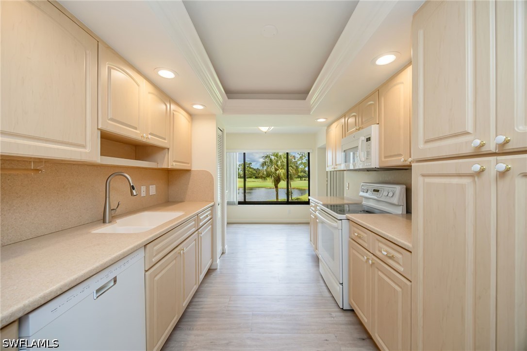 3 Bed Waterfront Home for Sale in Bears Paw, photo 7