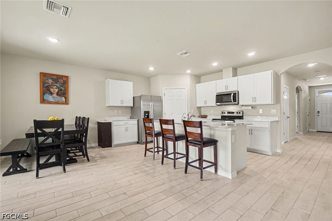 4 Bed SingleFamilyResidence for Sale in Cape Coral, photo 7