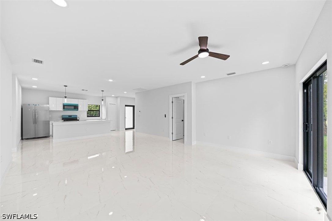3 Bed SingleFamilyResidence for Sale in Lehigh Acres, photo 7