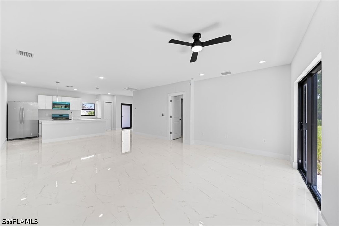 3 Bed SingleFamilyResidence for Sale in Lehigh Acres, photo 7